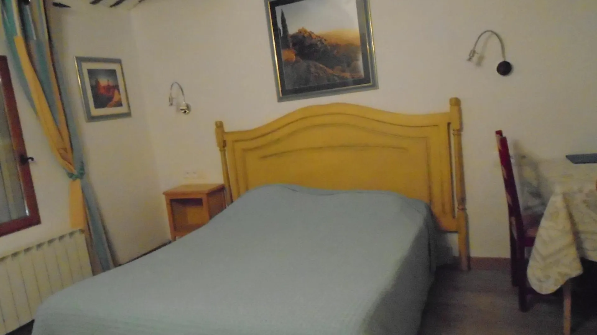 Chambres & Tables D'Hotes Moulin De Lavon Gargas  Bed & Breakfast